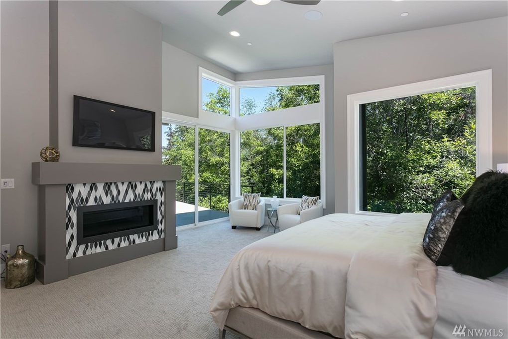 Great room and fireplace for China Creek Lot 219.