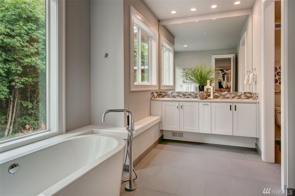 Interior view 15 of China Creek Lot 219.