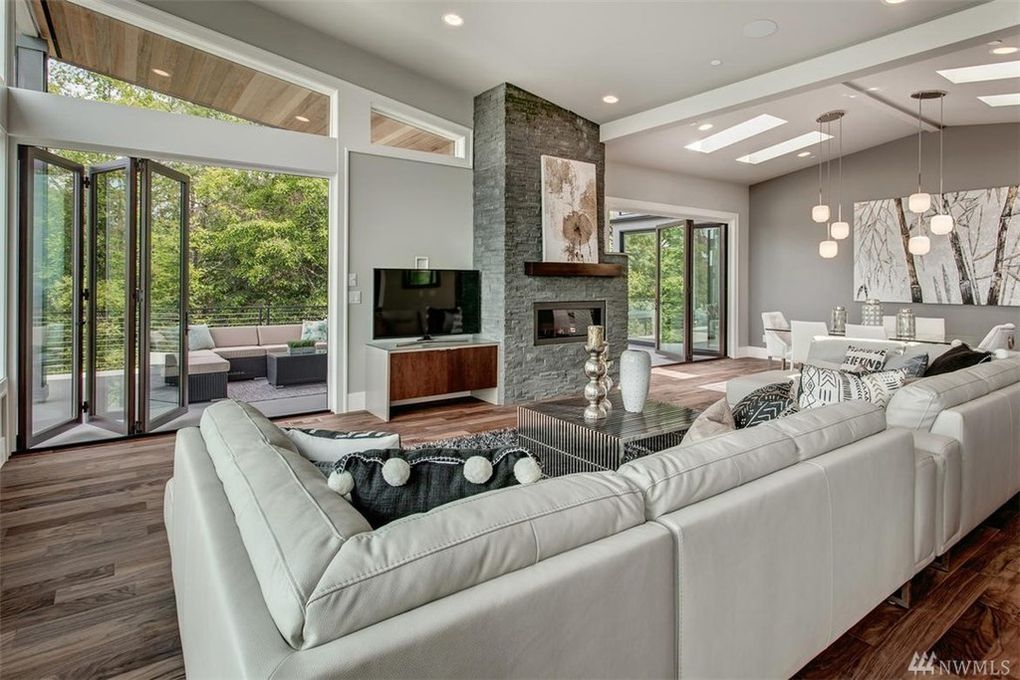 Interior view 7 of China Creek Lot 219.